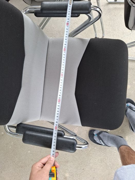 Vand scaune (13 bucati)