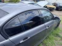 Shadowline trimuri negre BMW E90 de fabrica