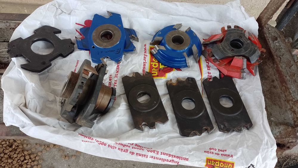 Freze de lemn și capuri de rindeluit