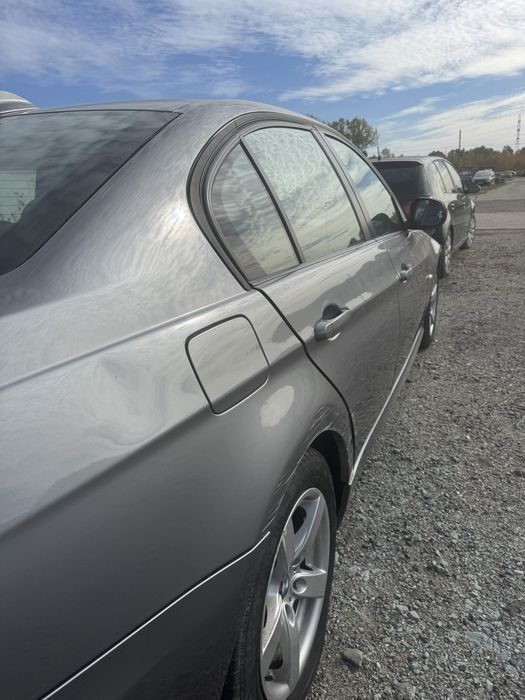 Bmw  seria 3, model 318, an 2011