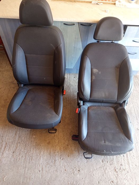 2 scaune pentru Opel insignia