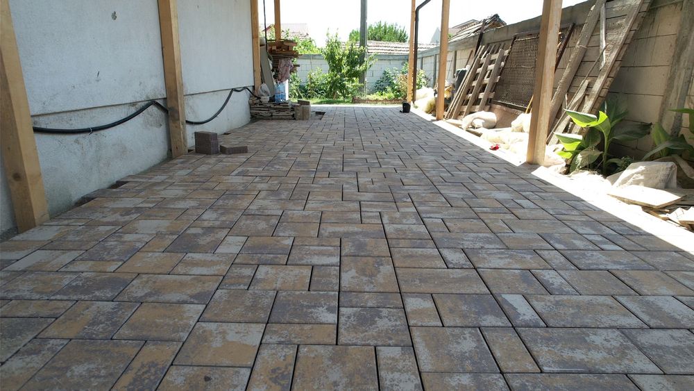 Pavele Borduri Montatori