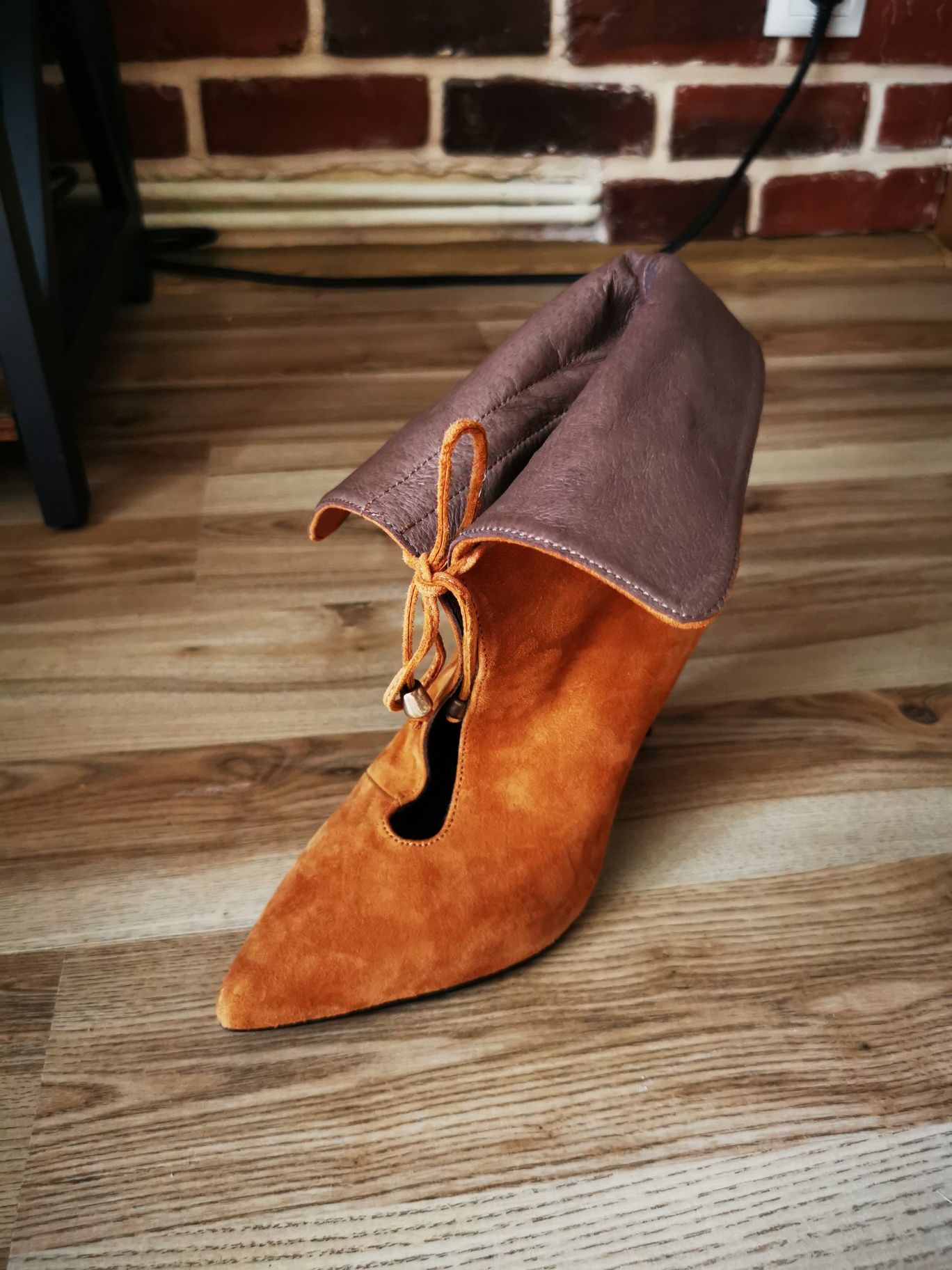 Pantofi tip gheată stiletto