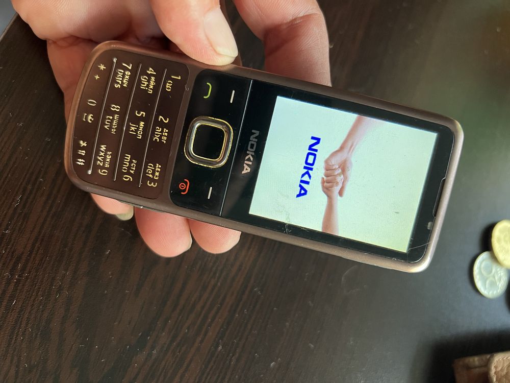 Nokia 6700 без зарядно