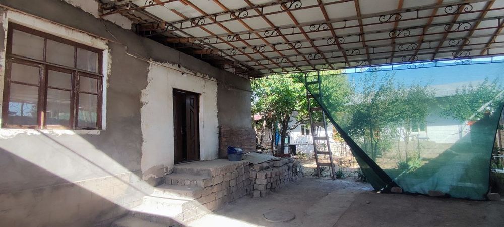 Сергели ХОКИМИЯТ оркасида арзонга ховли сотилади.