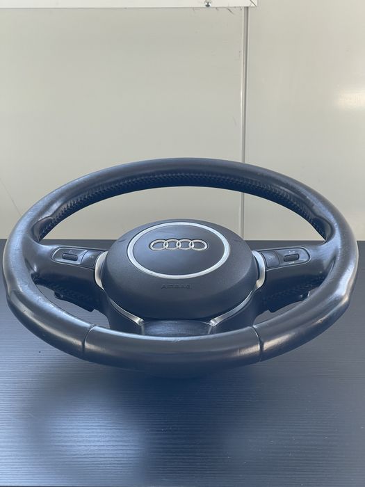 Волан за Audi A8 с airbag
