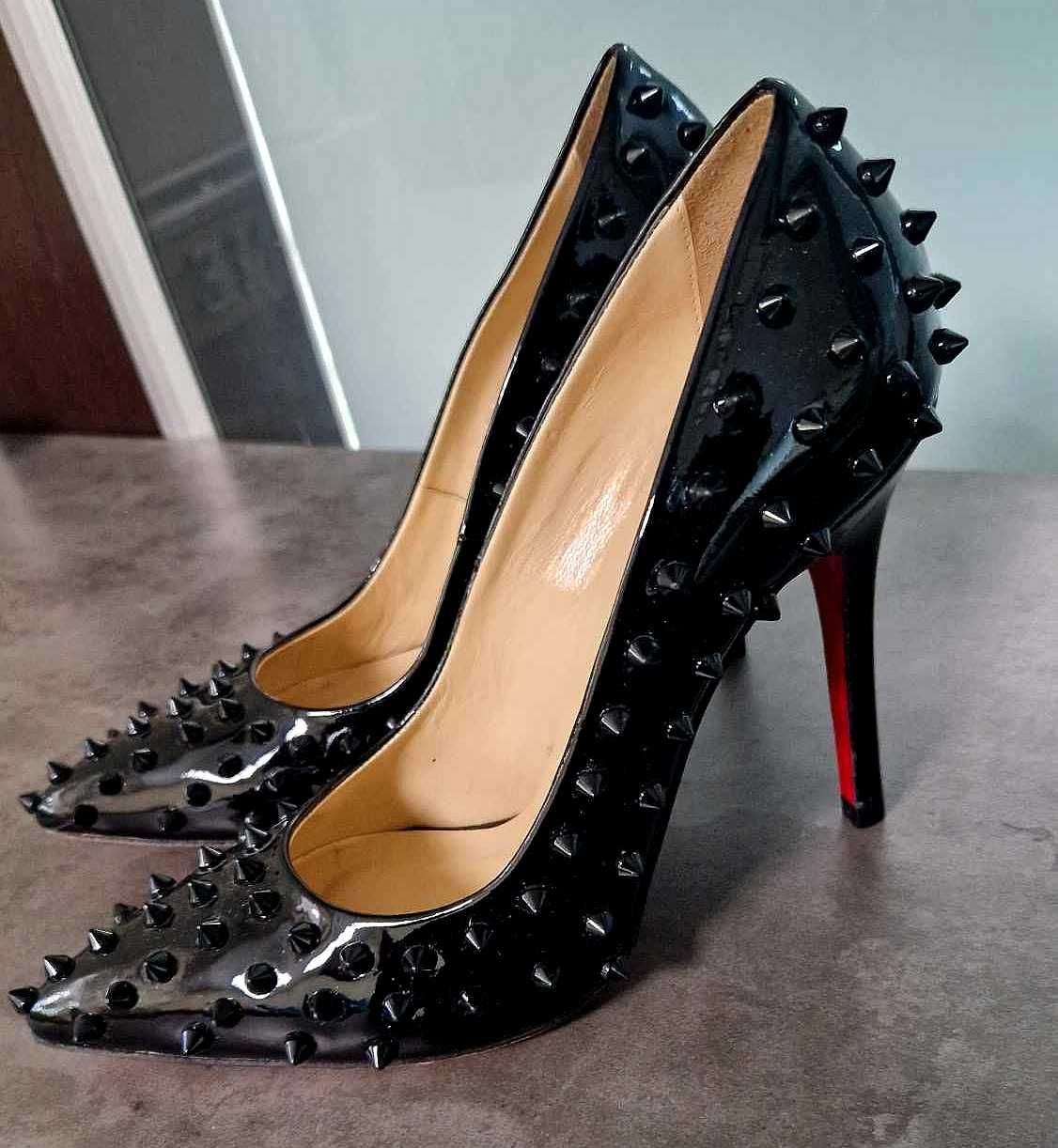 Дамски обувки на ток с шипове