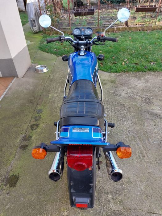 Motocicleta Honda CB 400N