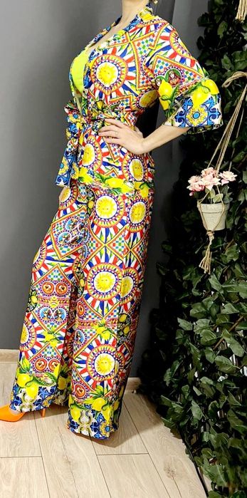 Costum mătase 130 Lei 2 piese doua culori