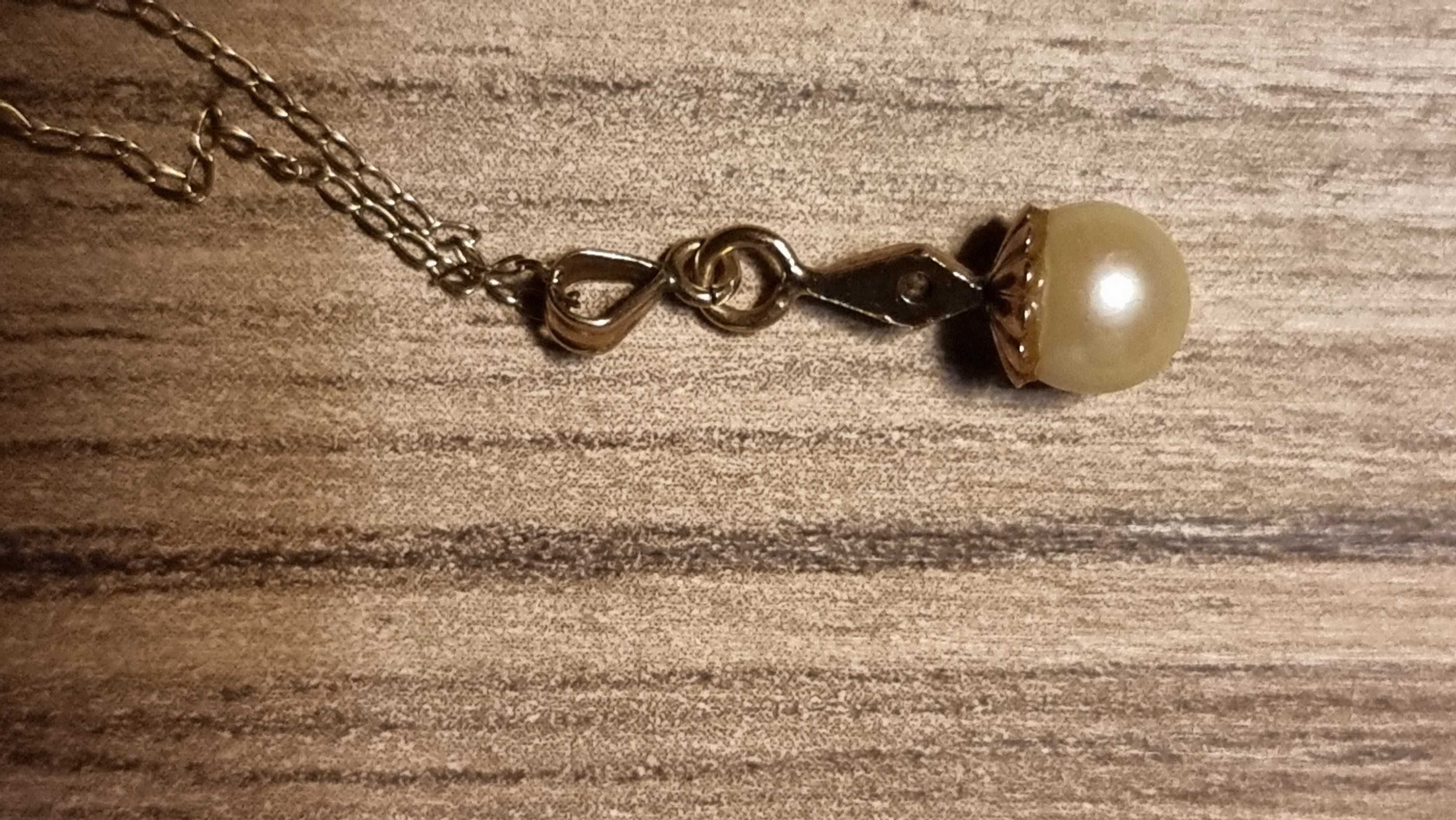 Pandantiv aur 14k , cu perla si diamant , mai vechi de 150 ani.