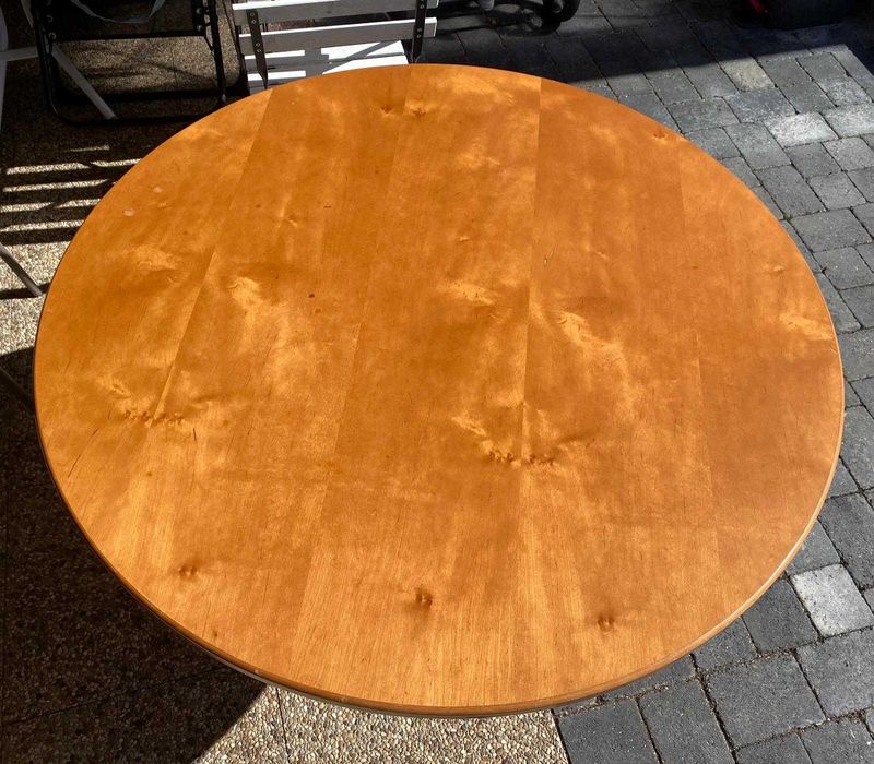 Vând masă rotundă