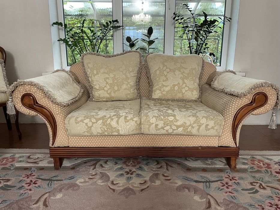 Диван, мягкая мебель в гостиную