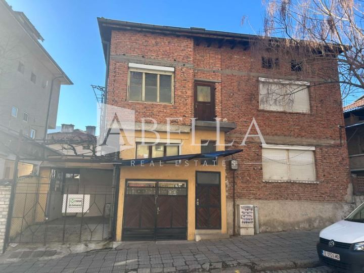 Къща в Благоевград, област-гр.Гоце Делчев площ 170