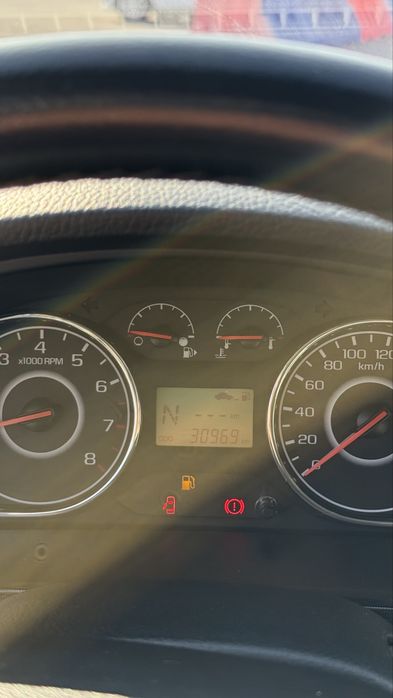 Gentra 2022 yil kraska toza oq benzinda ideal moshina