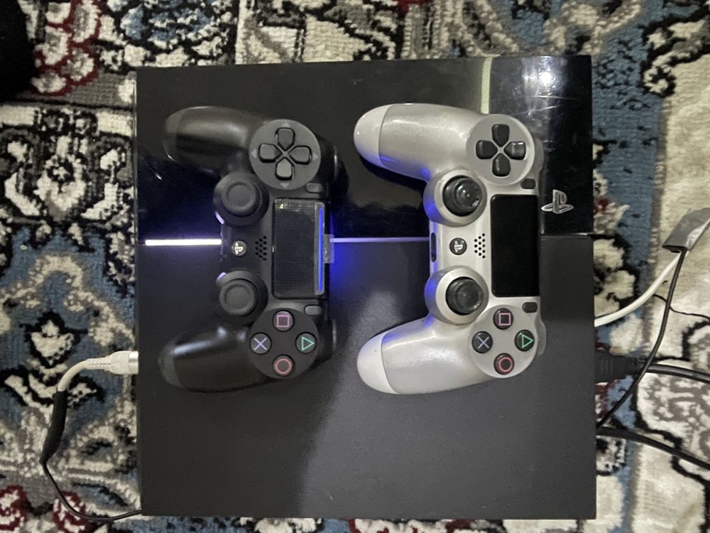 Playstation 4 sotiladi