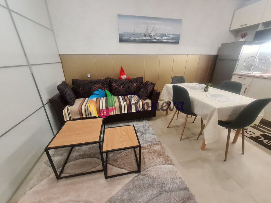 Дава се под наем Двустаен апартамент в Варна, Център - 45 кв.м за 690 € - Снимка #2