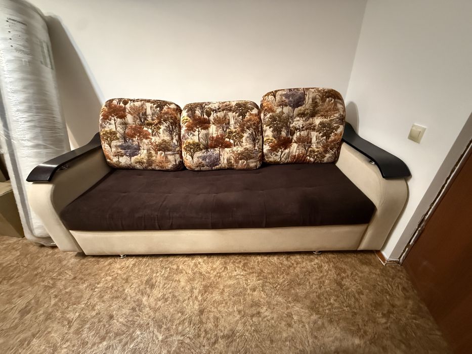Продаю раскладной Диван