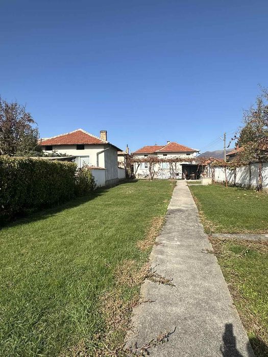 Продава се Къща в Казанлък - 100 кв.м за 495 €/кв.м - Снимка #2