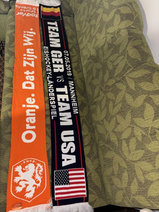 Футболни различни шалаве