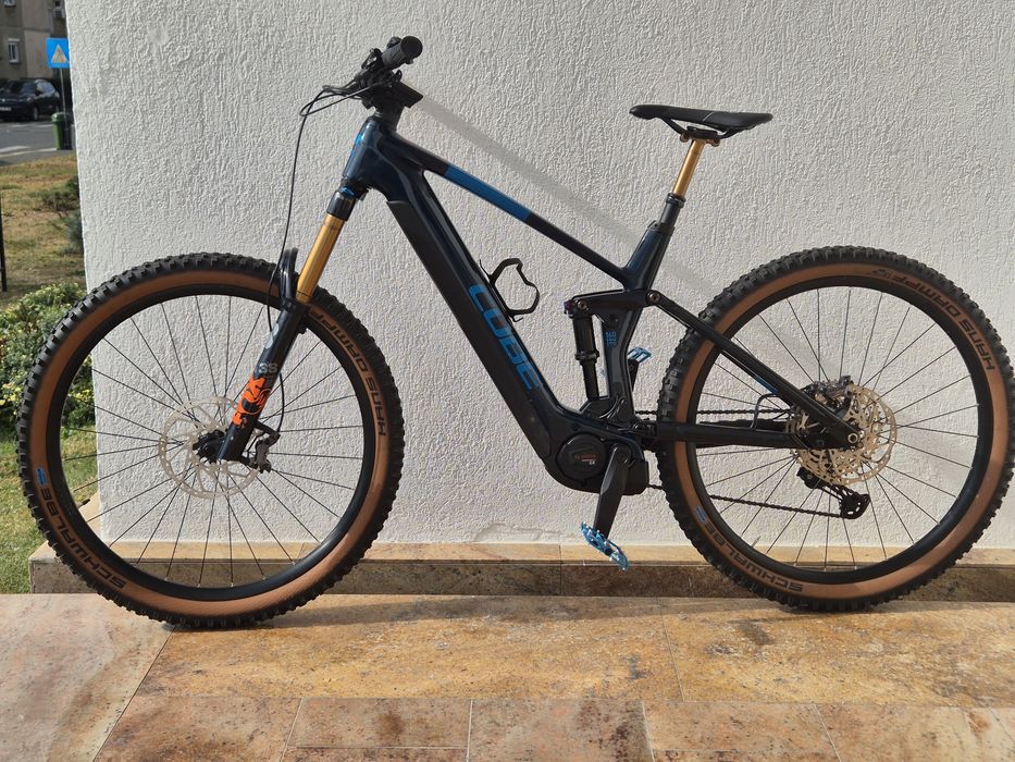 Bicicleta electrica emtb cube carbon