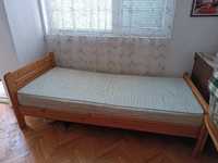 Единично дървено легло