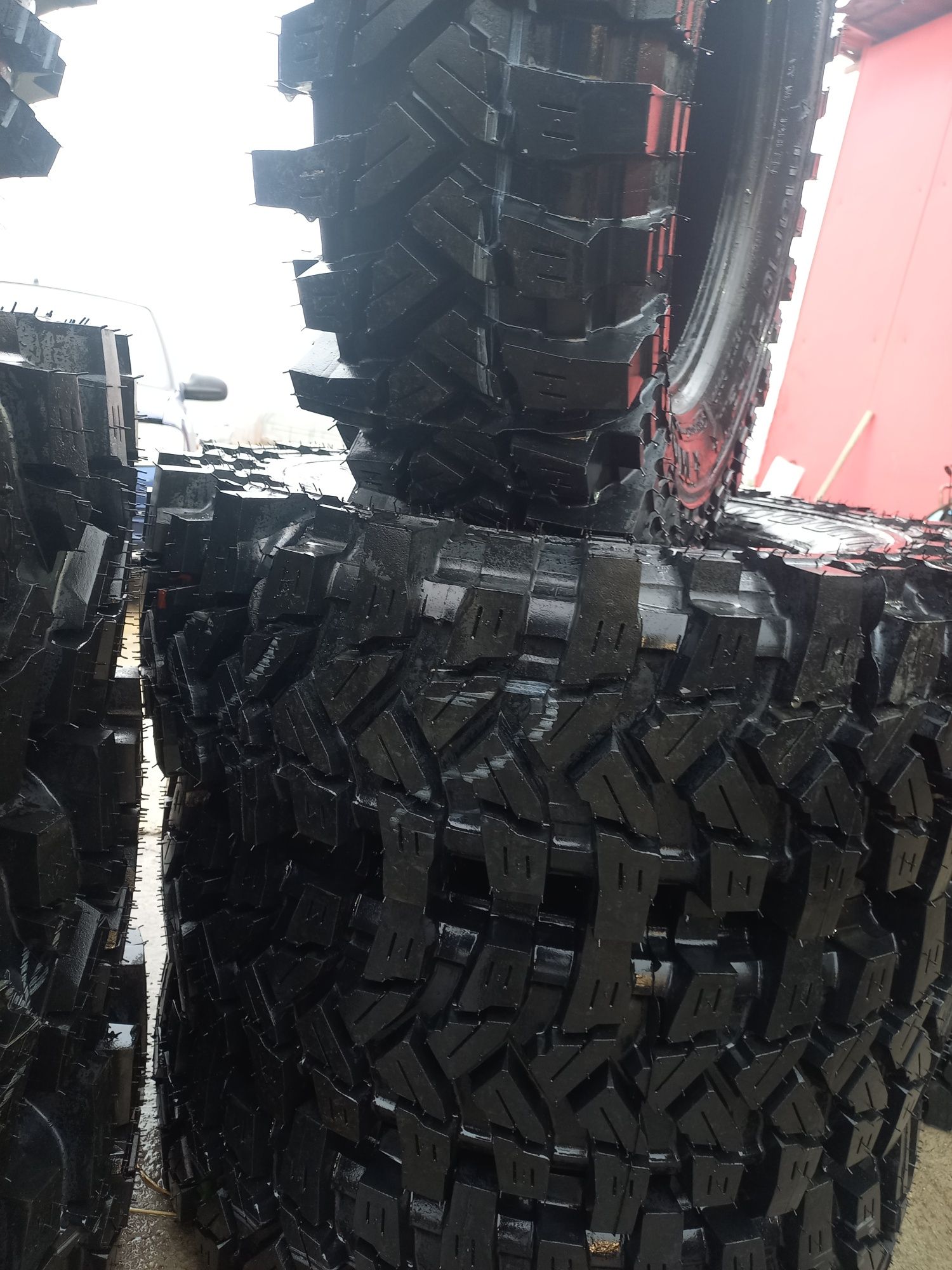 Anvelope off road235/85R 16 MONTAIN