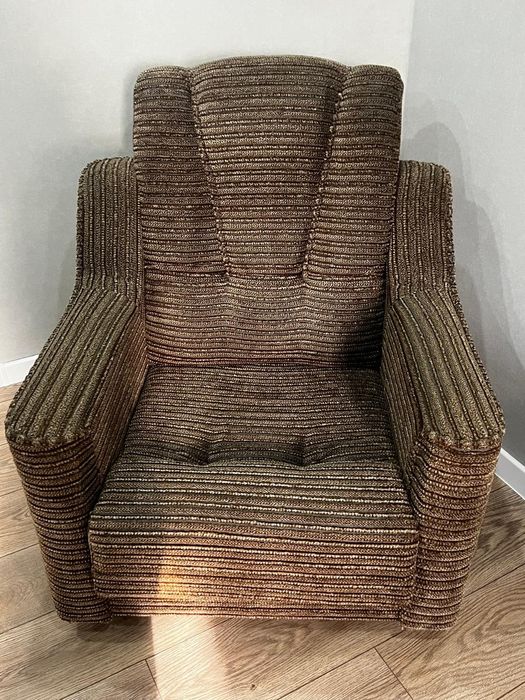 Кресло б/у , на колесиках,не раскладное-2шт