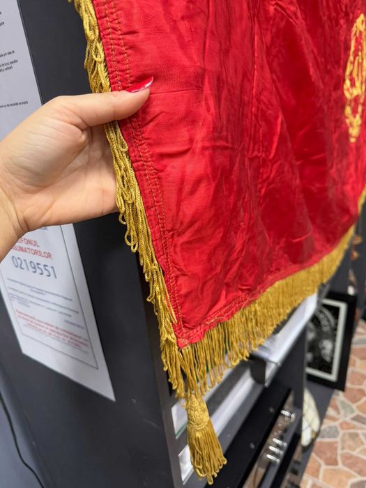 Drapel comunist cu secera si ciocan