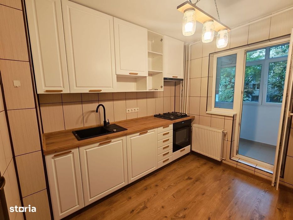 Apartament spatios, trei camere Crangasi