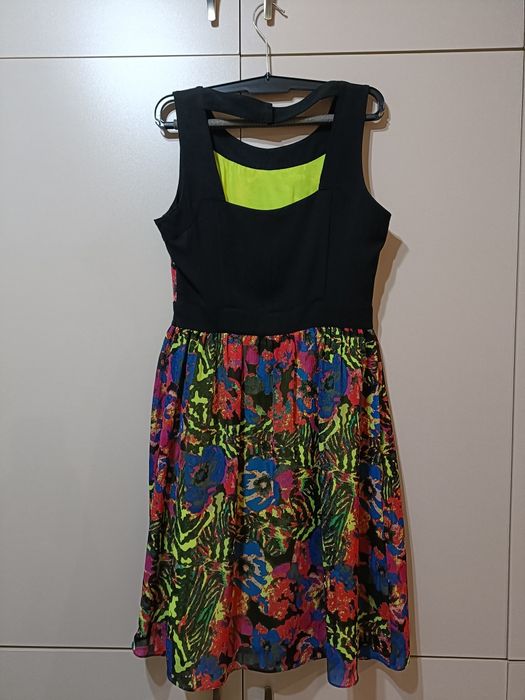 Vând rochie deosebita