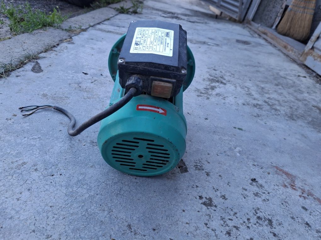 Продавам електромотор VILO 1 кw 230 v