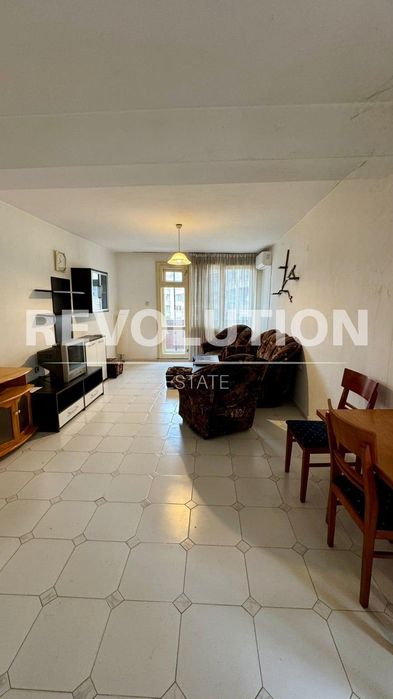 Тристаен апартамент в кв. Кършияка/ С възможност за гараж!