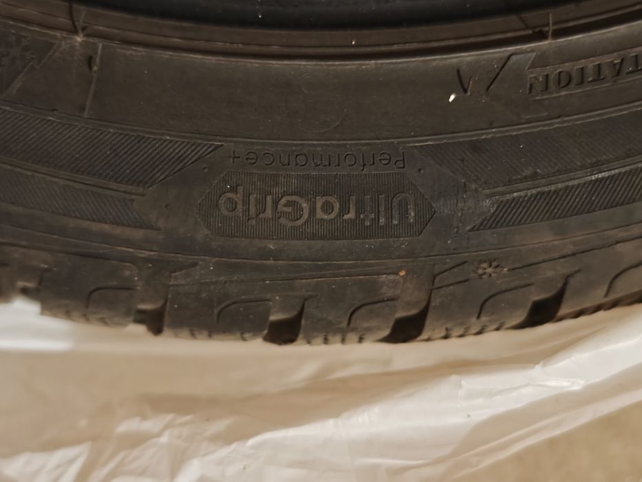 Anvelope iarna 245 45 r19