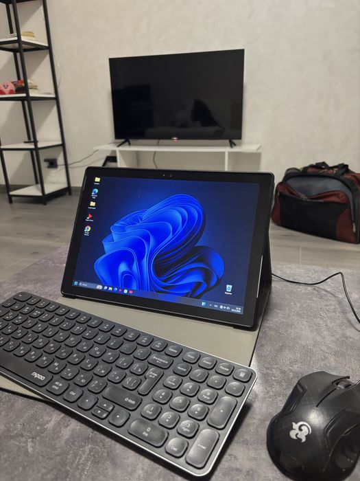 Microsoft Surface Pro 4 Intel Core i7 / 8 ГБ ОЗУ / SSD /