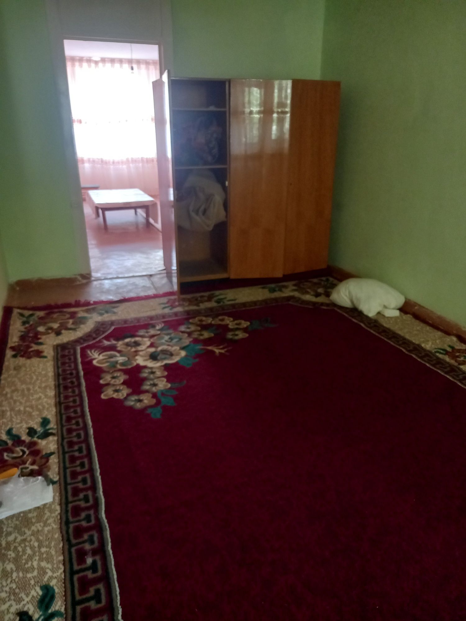 Срочно сдаётся 2х комнатная квартира на 2этаже в районе Вокзала