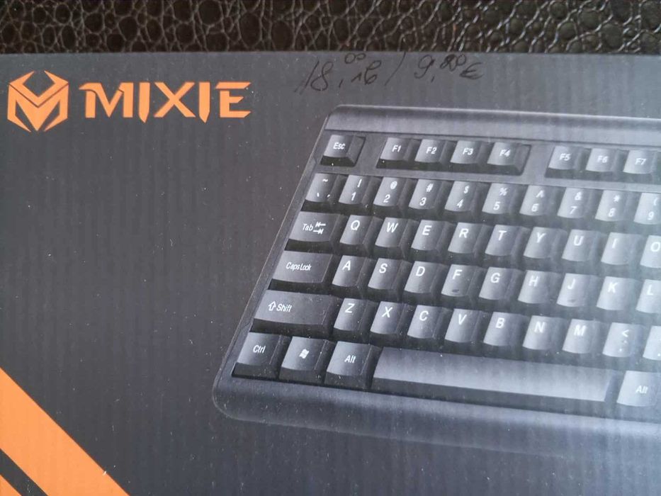 Продават се клавиатура