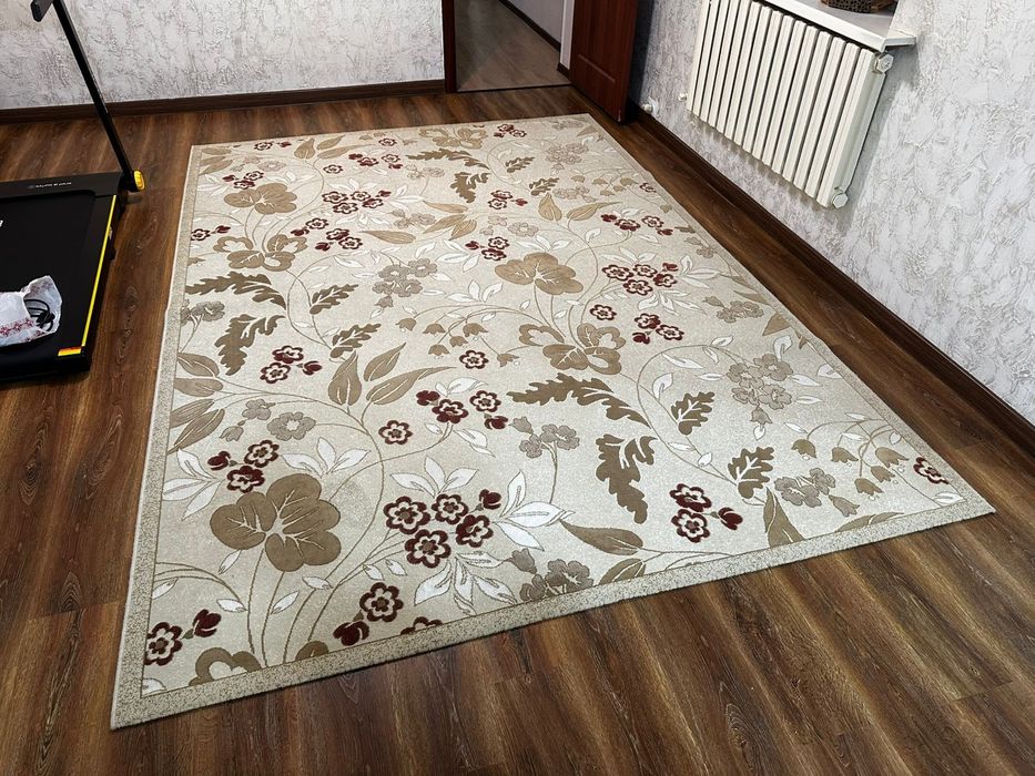Срочно Продам ковёр,турция 2.3×3.3