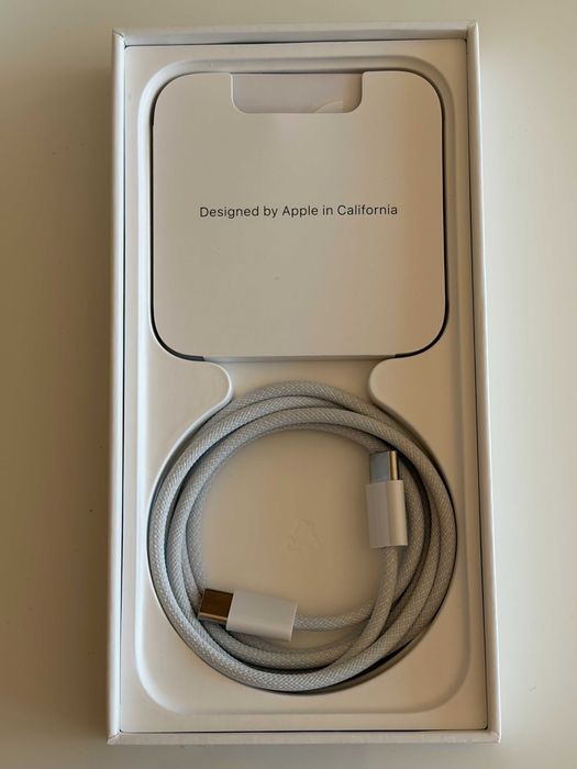 iPhone 15, Pink, 128 GB, в гаранция