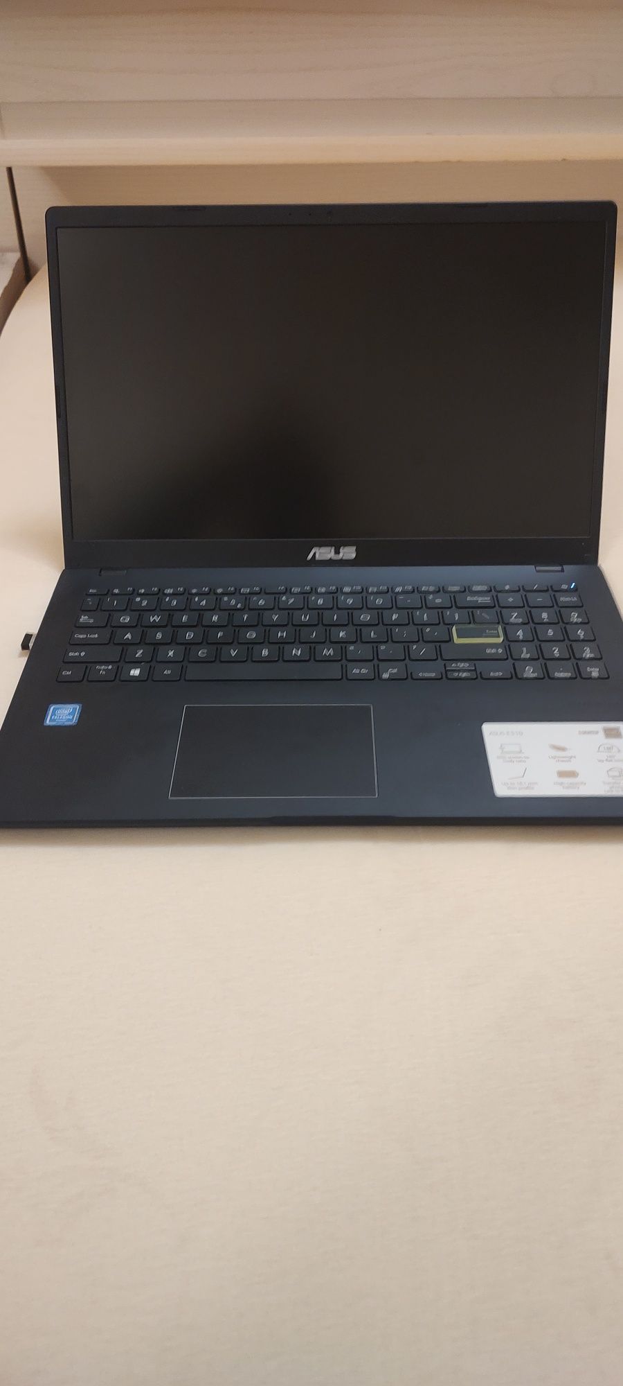 Laptop Asus E 510