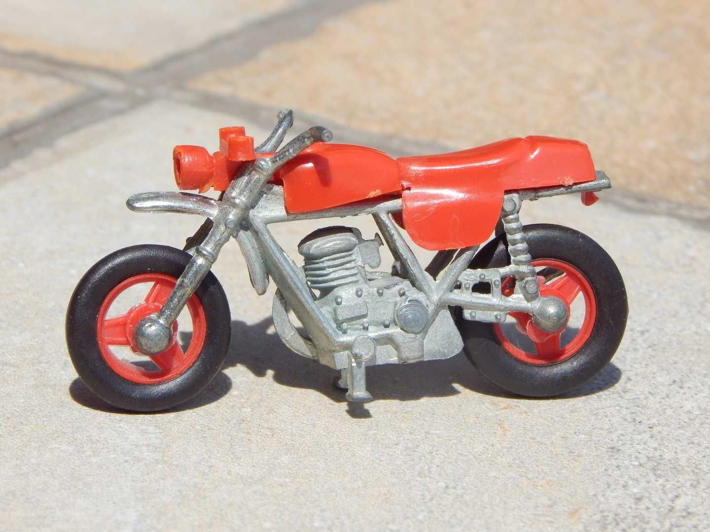 Jucarie motocicleta Bultaco Shell Collection anii 1970 veche
