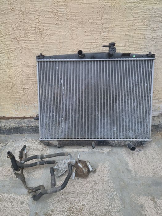 Toyota Highlander радиатор охлаждения