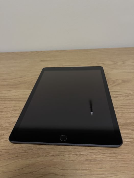 Ipad generatia 8 32 gb