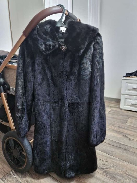 Продам Норковую шубу