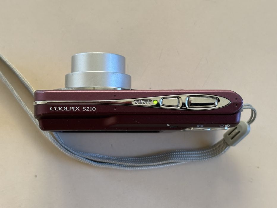 Nikon COOLPIX S210