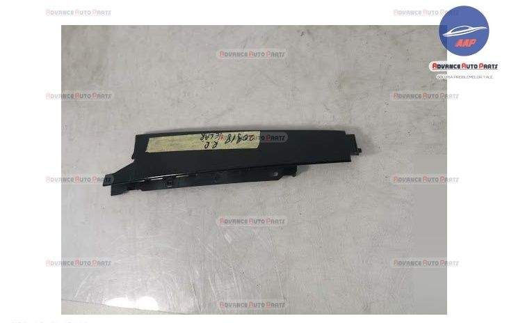 Външна Декорация Стълб Б Врата Ляв Заден оригинален Ленд Роувър / Land