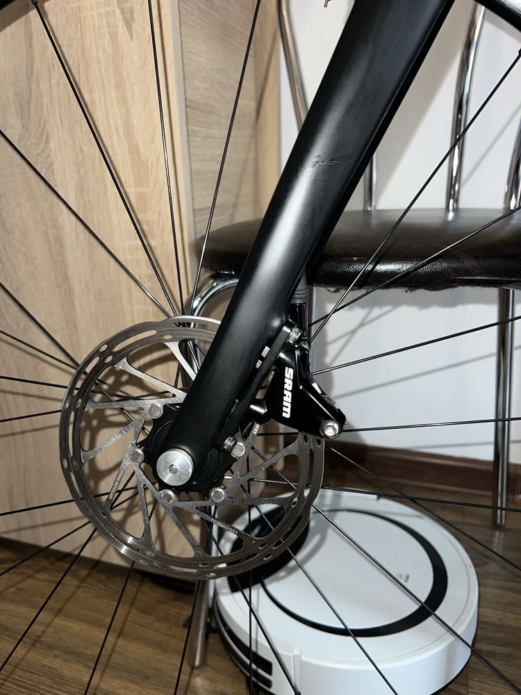Vand bicicleta gravel ca noua