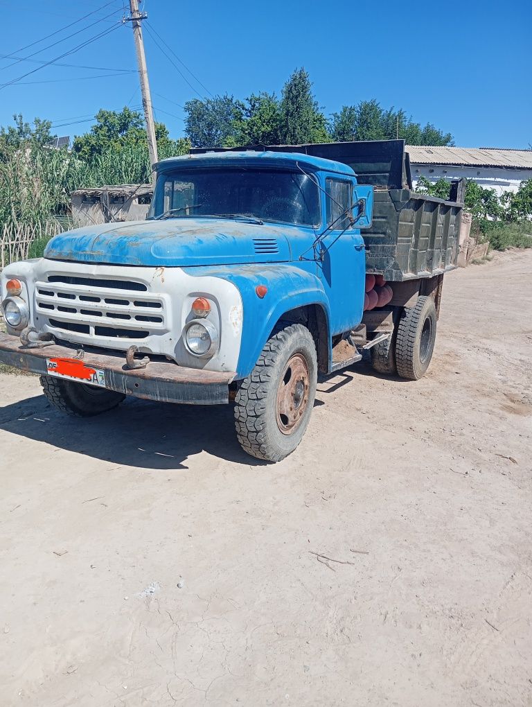 Zil mashin satiladi
