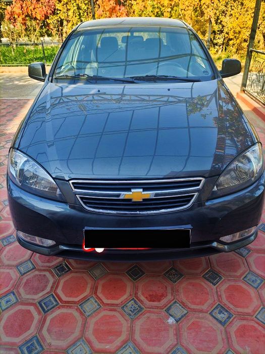 Jentra 2019 sotiladi Termiz. Narxini kelishamiz.