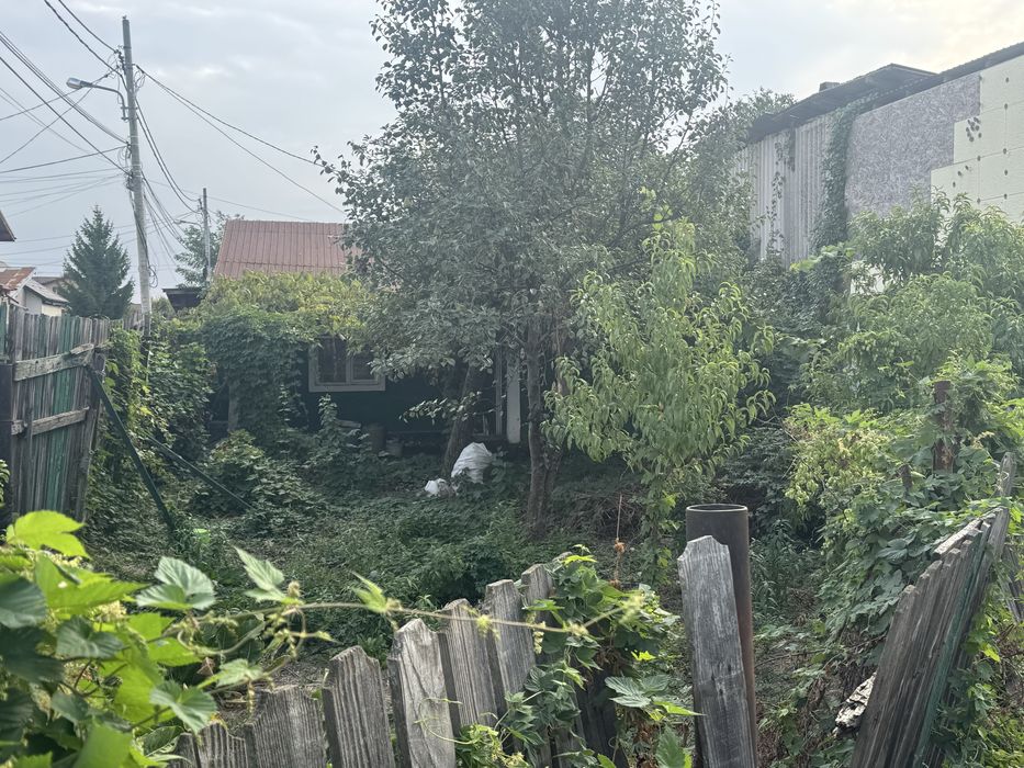 De vanzare Casa Batraneasca +teren Bariera Bucuresti