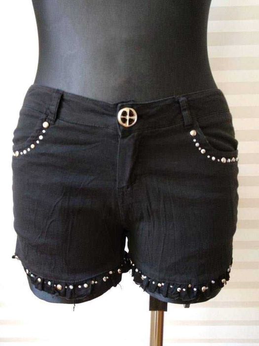 Новые женские шорты итальянского бренда Sarah Chole.